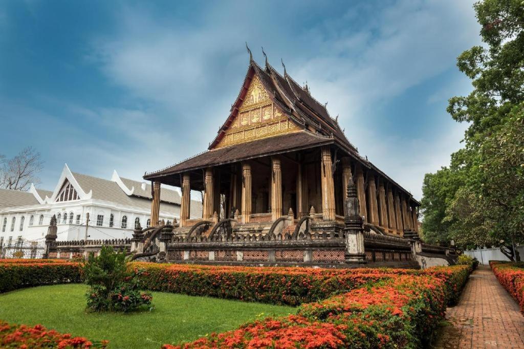 Le Luxe Boutique Hotel Vientiane Exterior photo