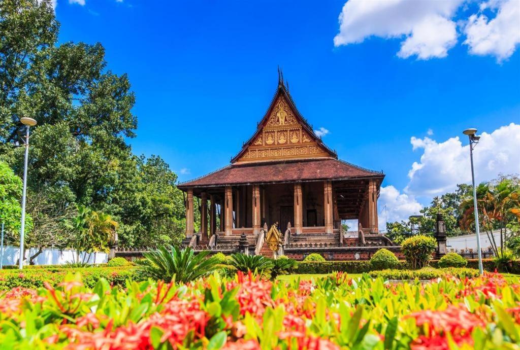 Le Luxe Boutique Hotel Vientiane Exterior photo