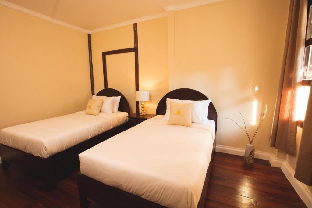 Le Luxe Boutique Hotel Vientiane Exterior photo
