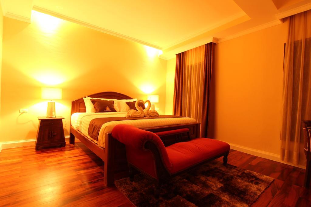 Le Luxe Boutique Hotel Vientiane Exterior photo