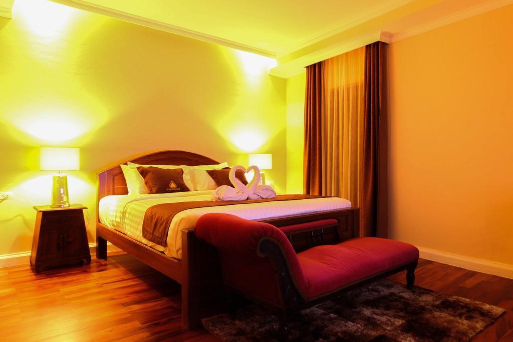Le Luxe Boutique Hotel Vientiane Exterior photo